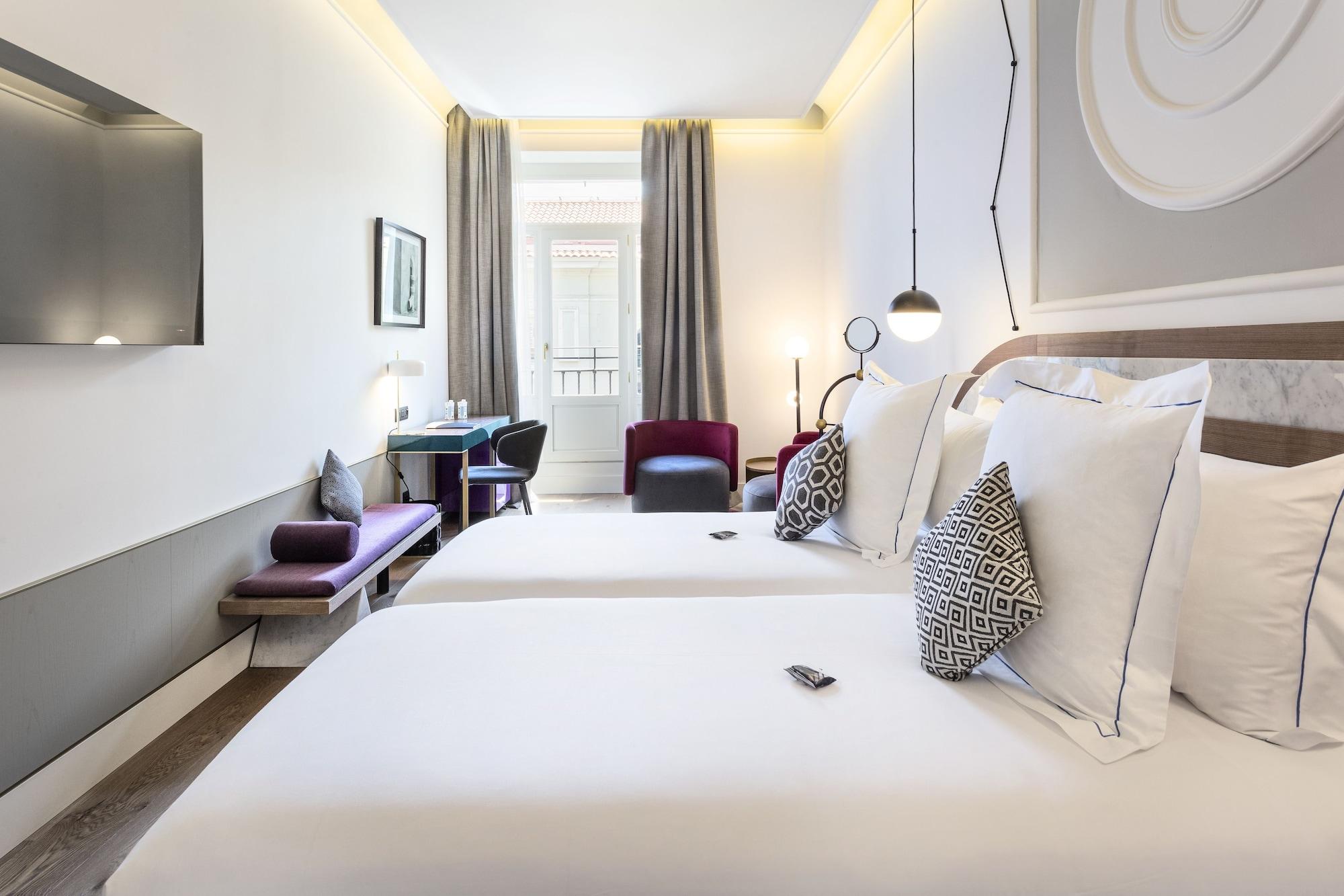 One Shot Fortuny 07 Hotel 4*